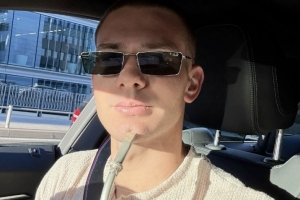 开云官网-阿根廷人的最爱!马斯坦托诺更新手持马黛茶帅气自拍