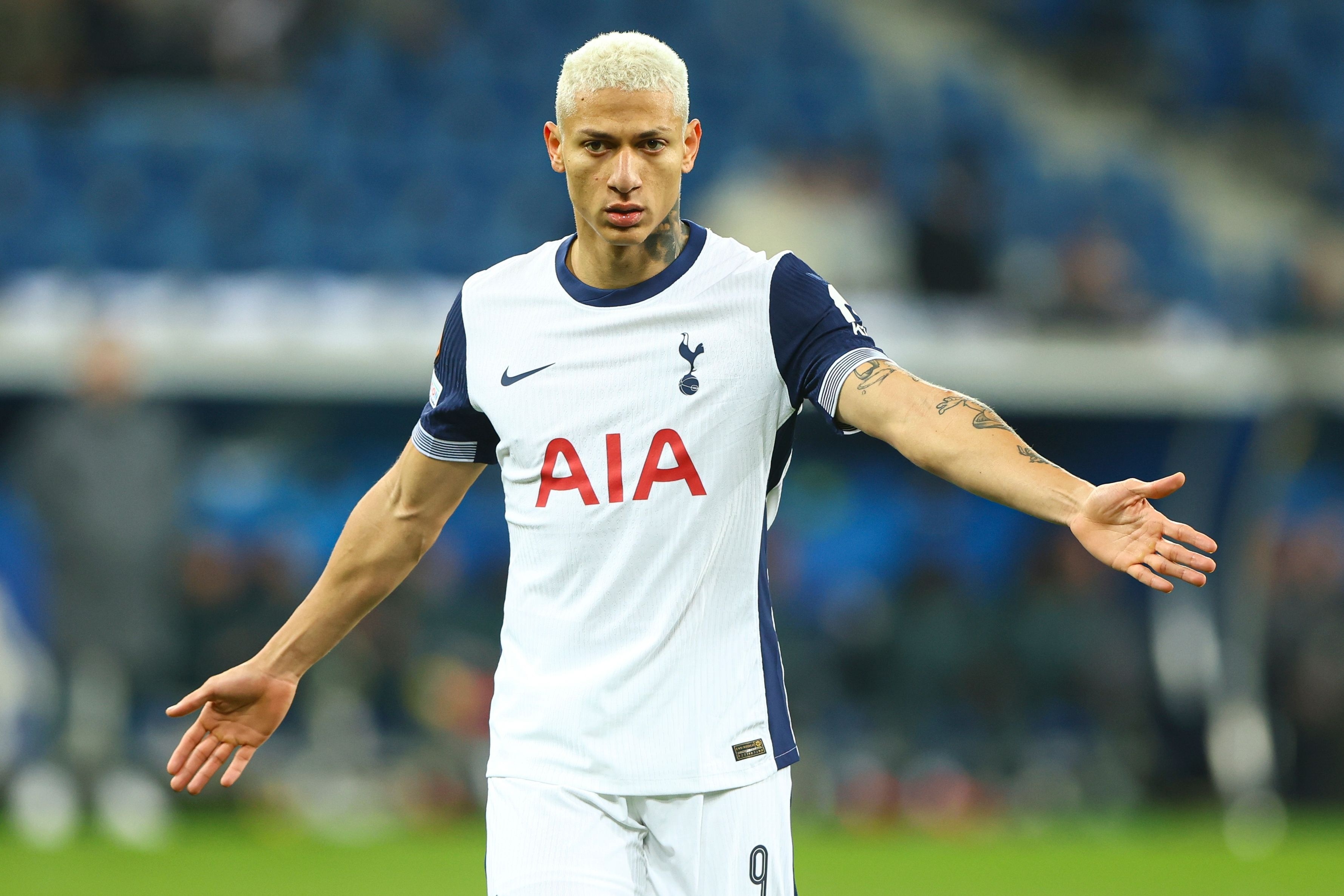 里沙利松社媒评论区回应离开热刺传闻：谁说的？滚开！