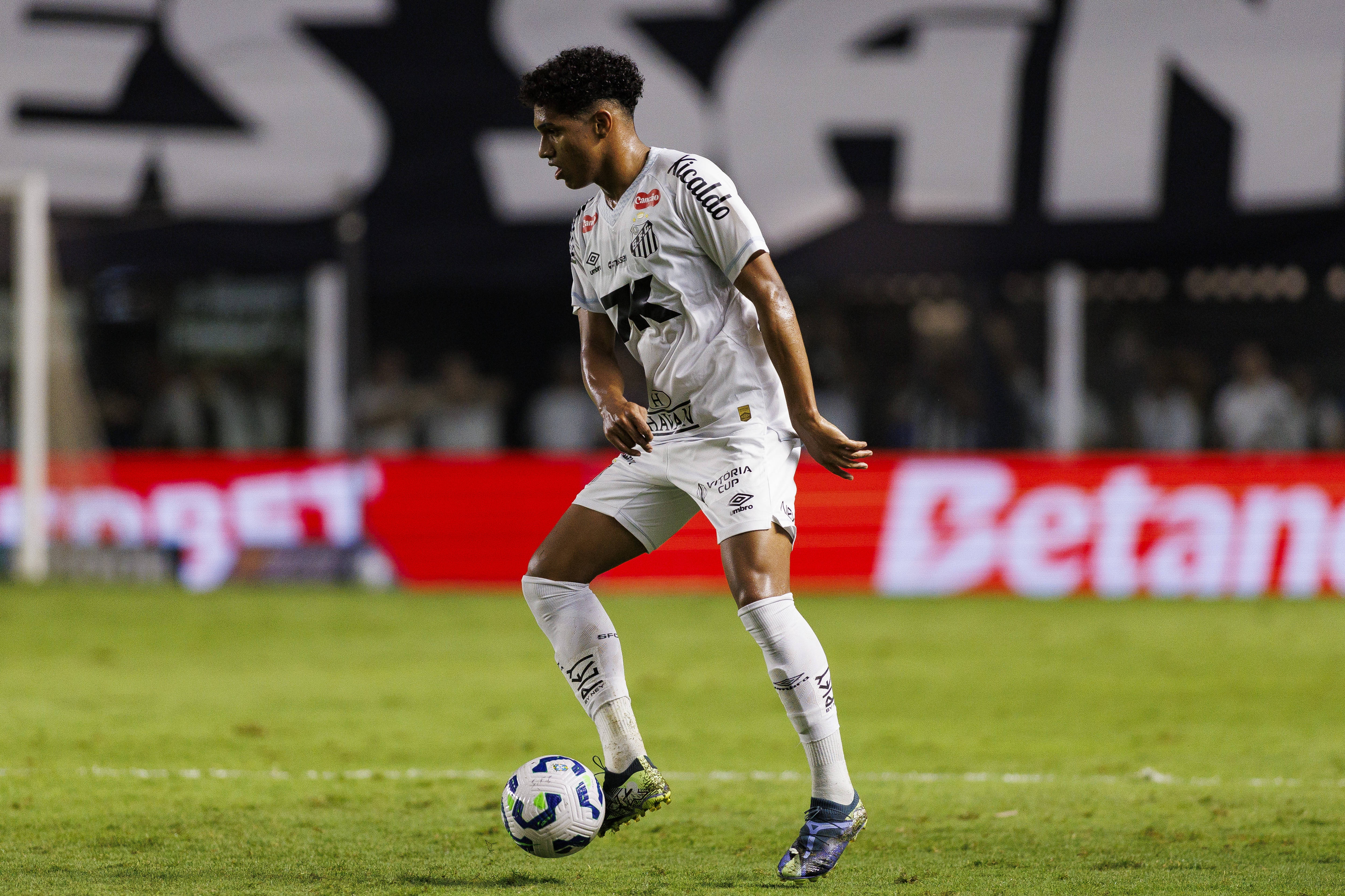 开云体育官网-记者：热刺与桑托斯后卫索萨达成协议，转会总价1500万欧+5年合同