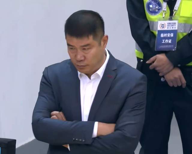 开云体育下载-太爽了！山东爆冷掀翻卫冕冠军，终结广东14连胜，张子宇10分2板