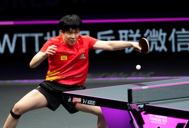 （体育）（13）乒乓球——WTT重庆冠军赛：王楚钦男单夺冠XxjpseC007503_20250316_PEPFN0A001.jpg